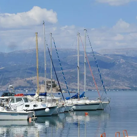 Luxury With Gorgeous View To Palamidi And Bourtzi Castles Διαμέρισμα *
